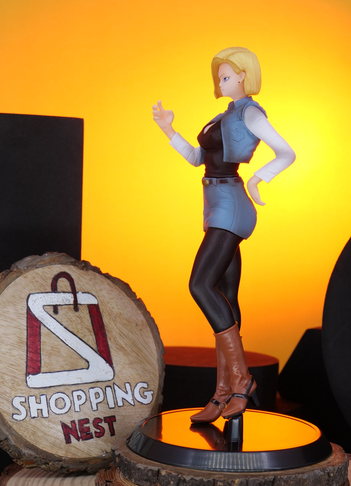 android 18 figure right side