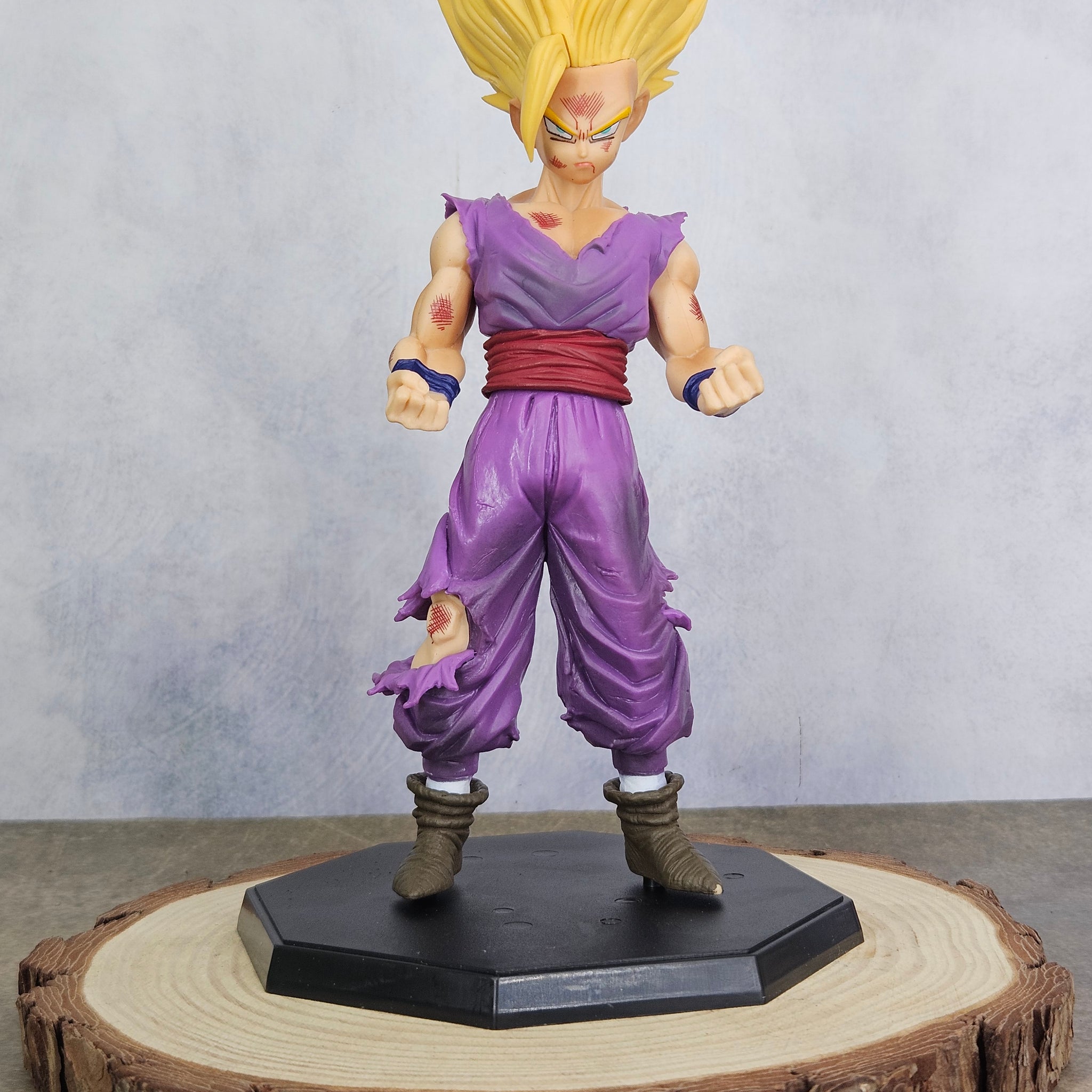 Dragon Ball Z Teen Gohan Super Saiyan 2 Action Figure | 25 cm | PVC