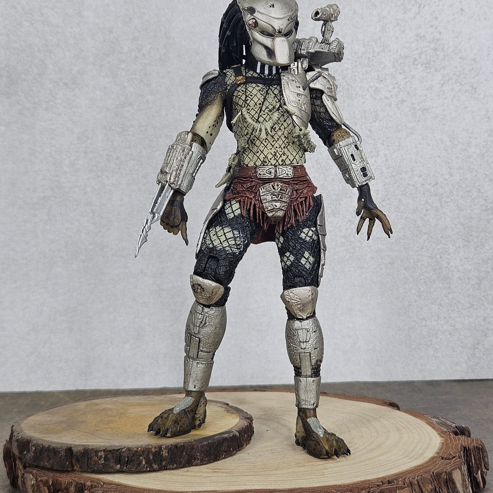 Predator Series 8 Jungle Hunter 25th Anniversary Action Figure | 7-Inch | Rare Collectible
