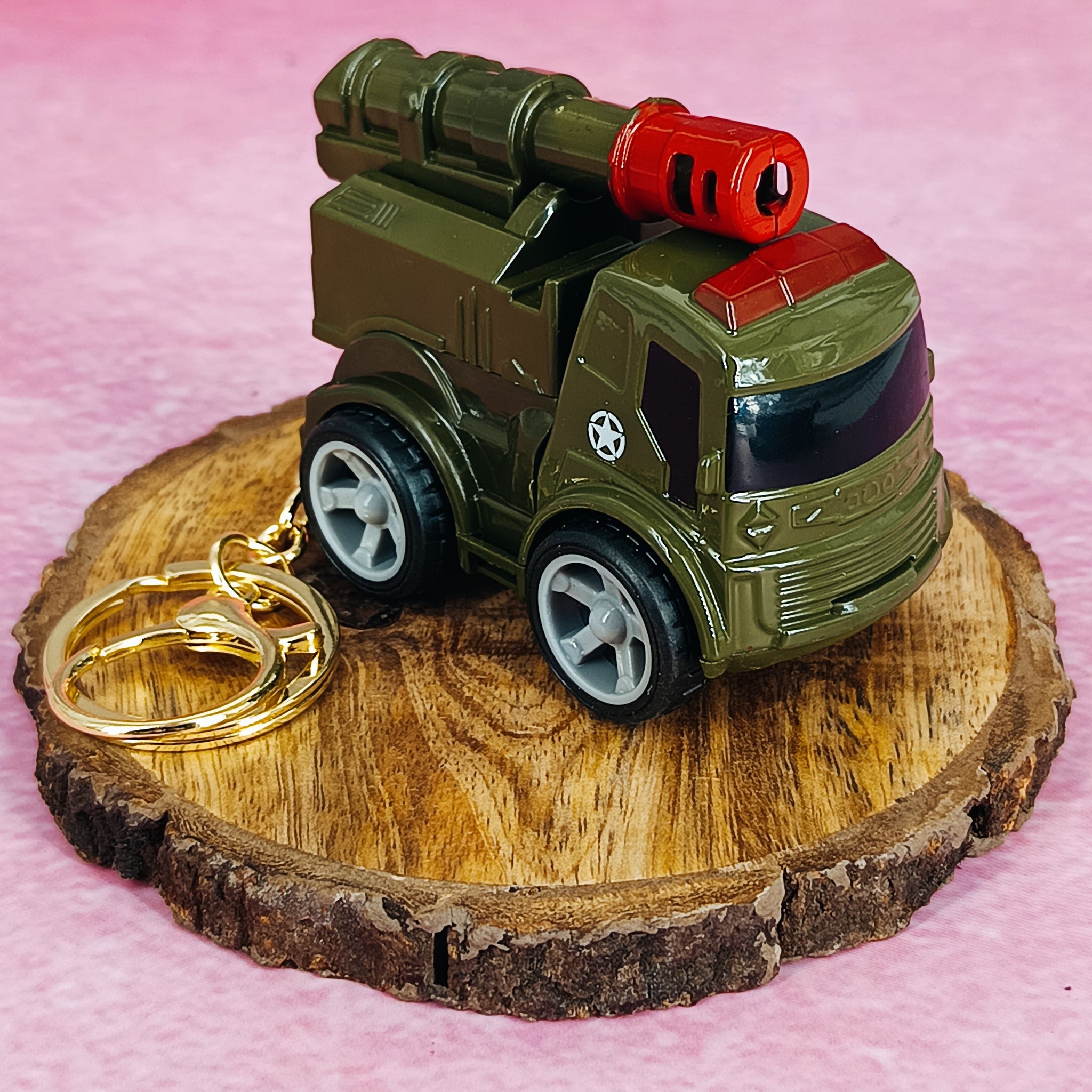 Militey Green Truck With Moveble  Belistic Model 2   4Cm With Golden Keyring Keychain