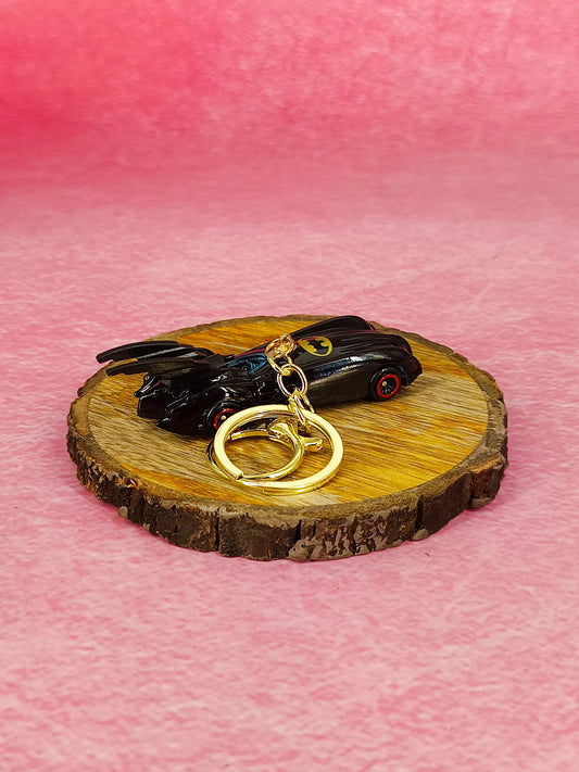 Batman Movie Orignel  Themed Car hotwill Batmobile Model 3 With Golden Keychain For Collection