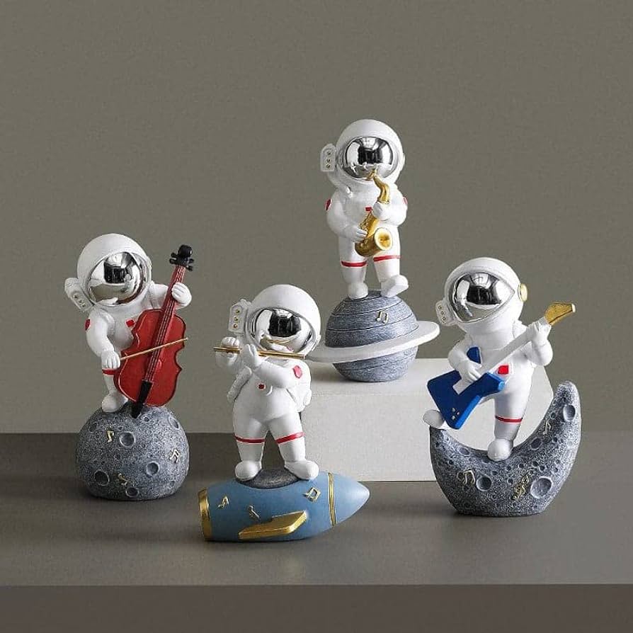New Astronaut Tiny Tan Music Band Set Of 4 Figures | 10 CM |