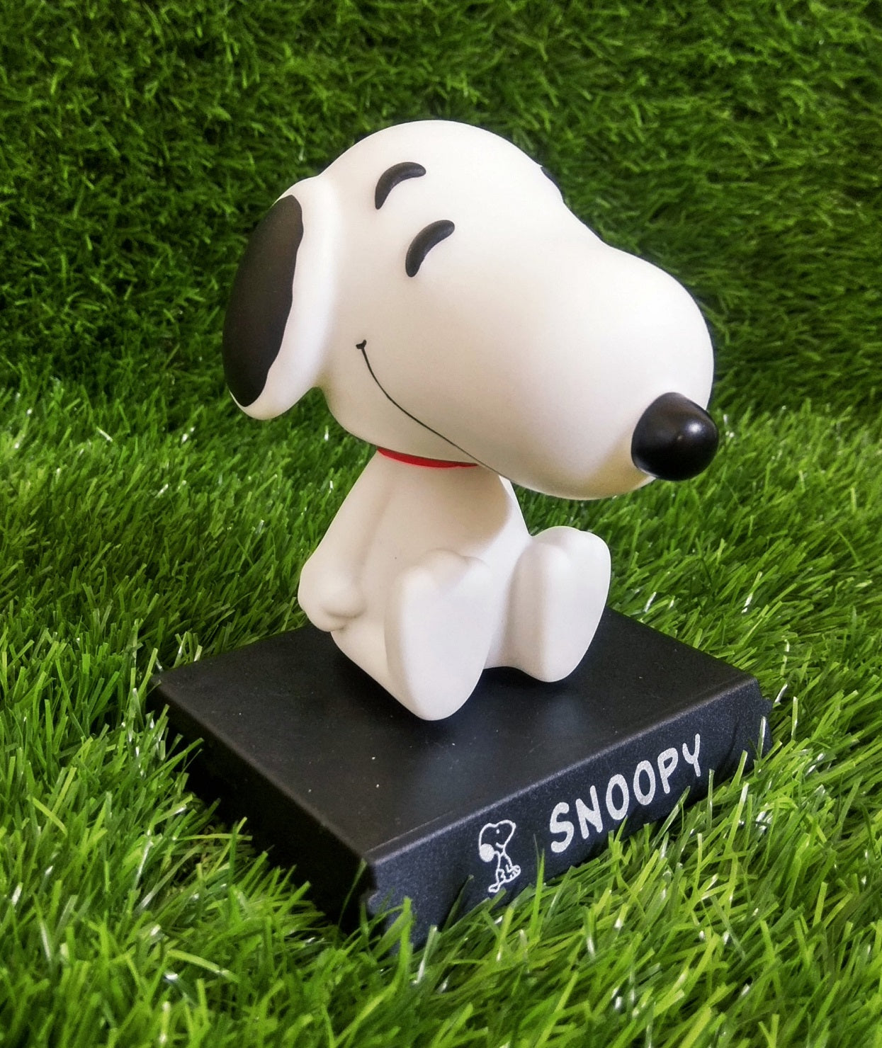 Snoopy Bobblehead | Mobile Holder For Cars, Desk & Study Table| 14.5 Cms |