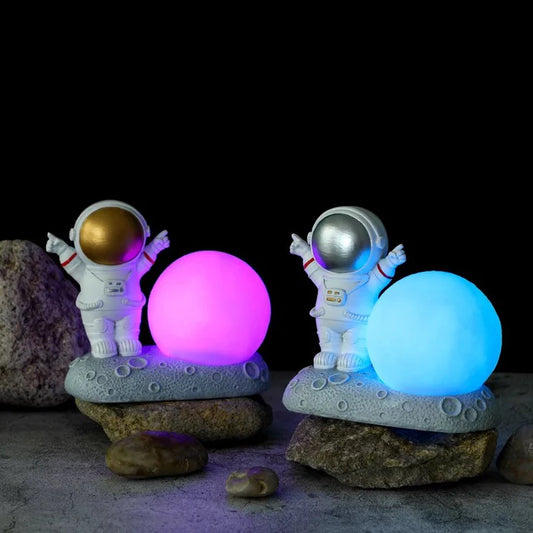 Astronaut with Moon - Color Changing Lamp | 12 CM |