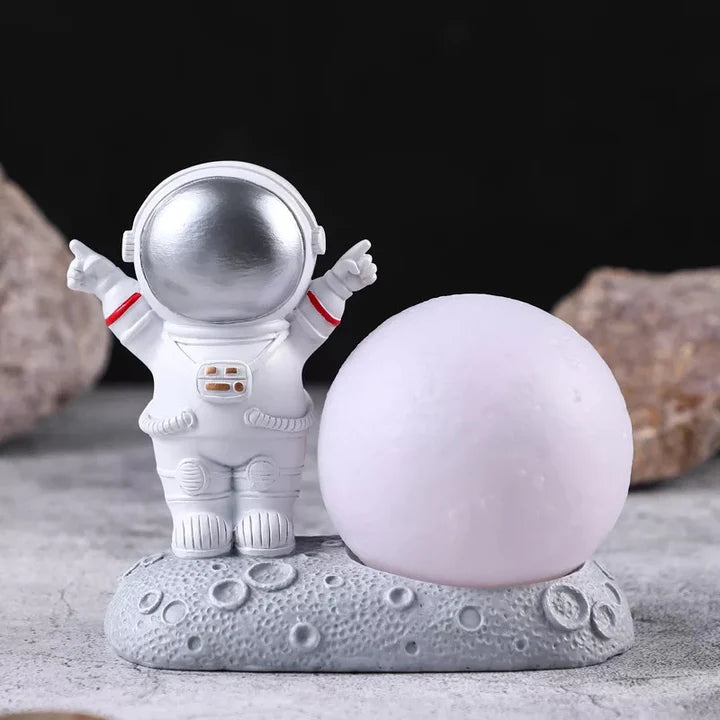 Astronaut with Moon - Color Changing Lamp | 12 CM |