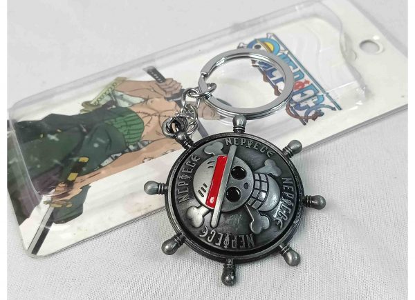 One Piece Rotating Revolving Silver Ship Steering Wheel Metal Keychain Model 2