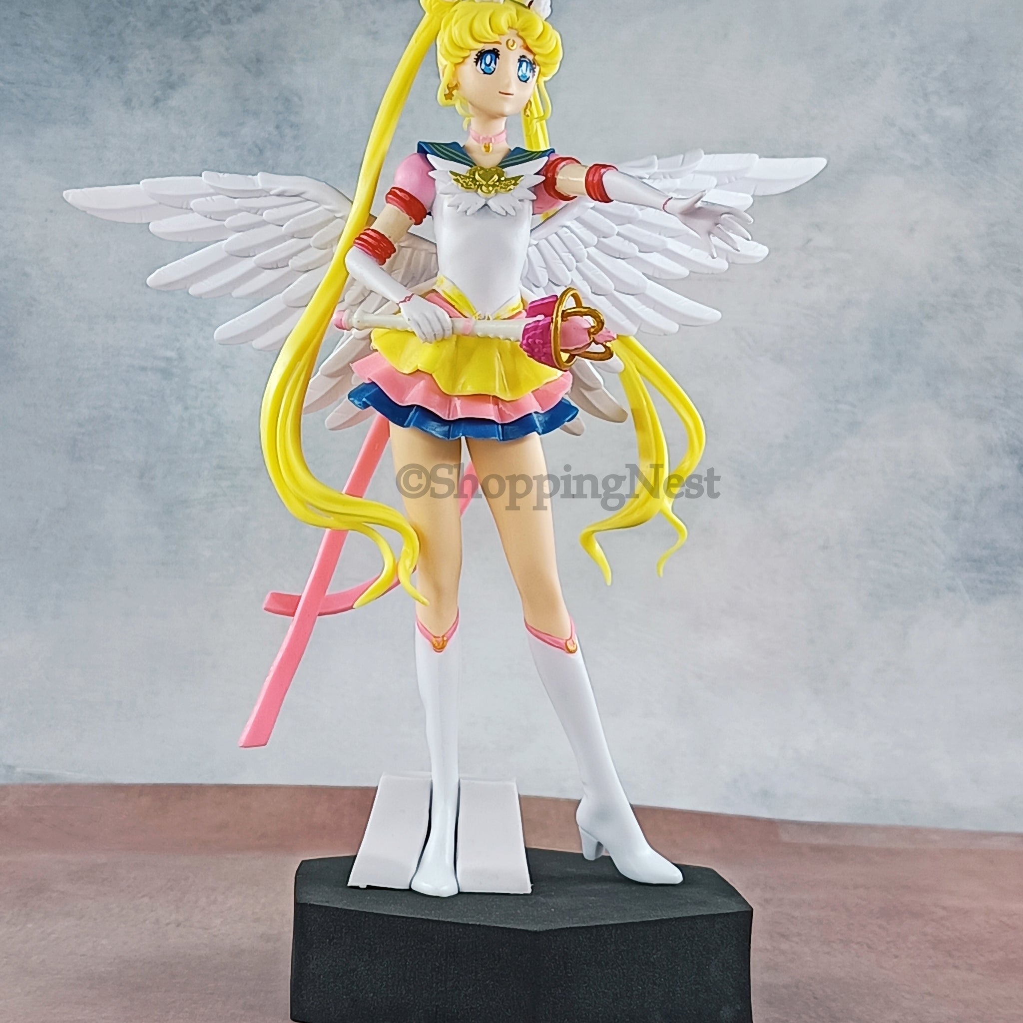 Eternal Sailor Moon Glitter & Glamours Action Figure | 23 CMS |