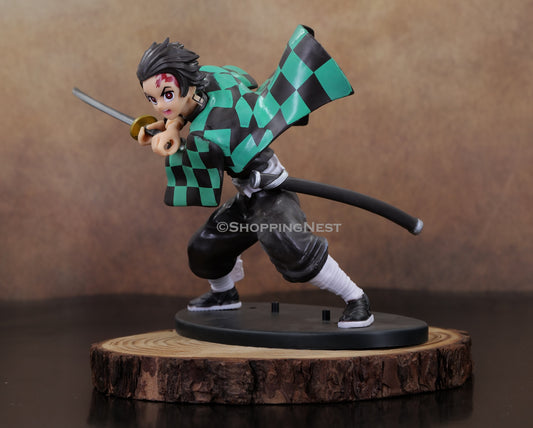 Demon Slayer: Kimetsu no Yaiba Tanjiro Kamado Atacking Mode Acion Figure