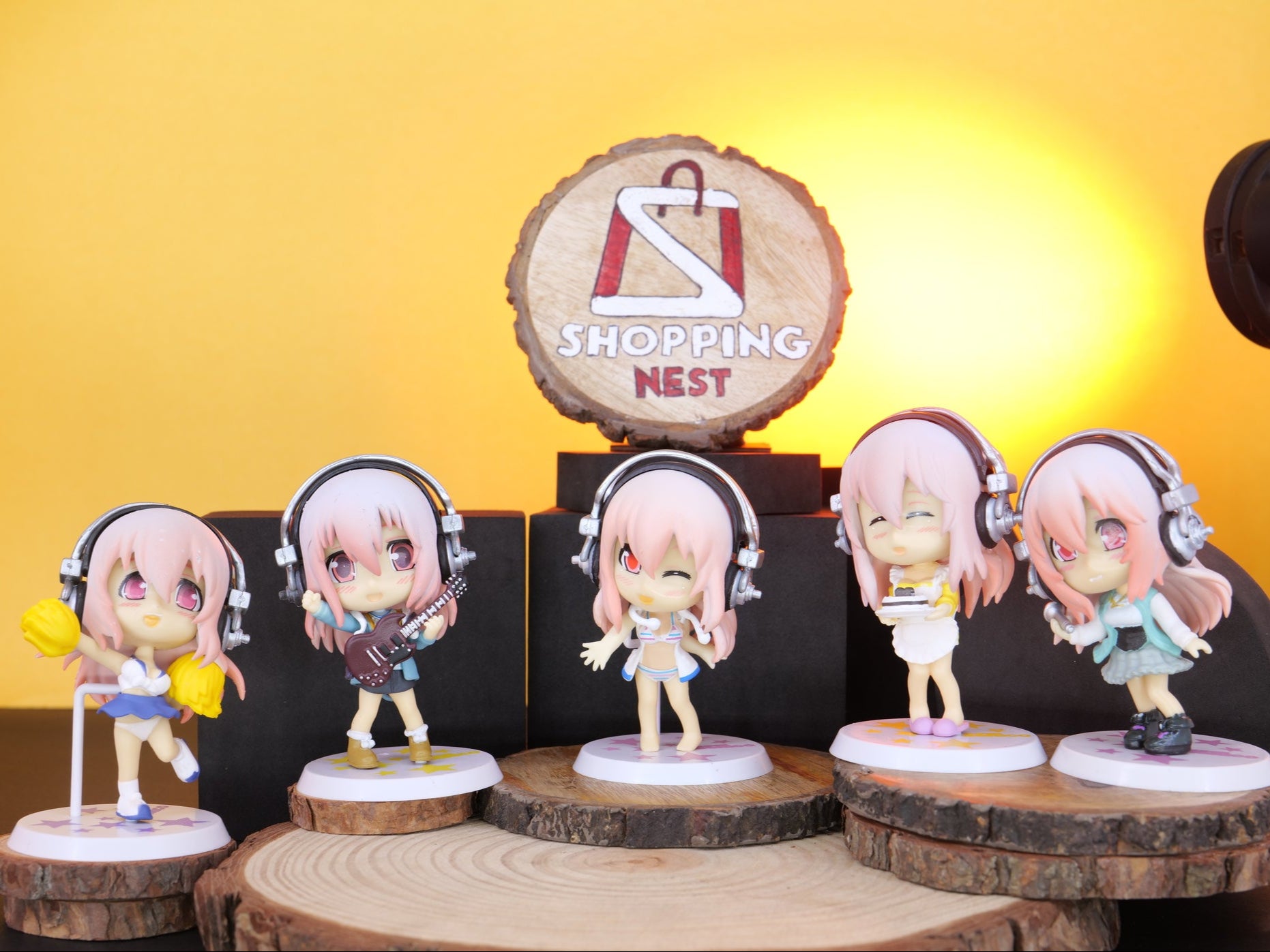 SUPERSONICO Action Figure Toys Super Sonico Working Set Model Collection Swimsuit Suit Chassis Decoration -  FRONT
 