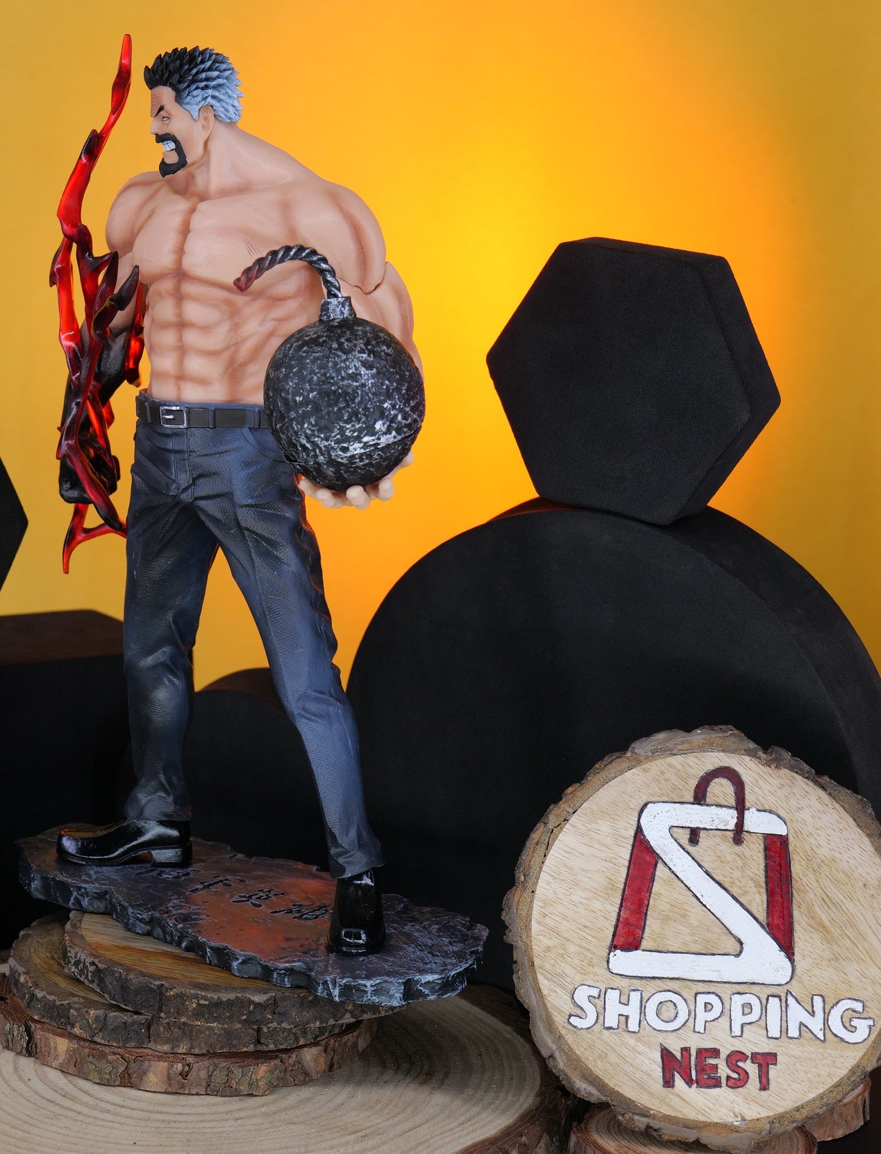  Monkey D. Garp ACTION FIGURE LEFT SIDE