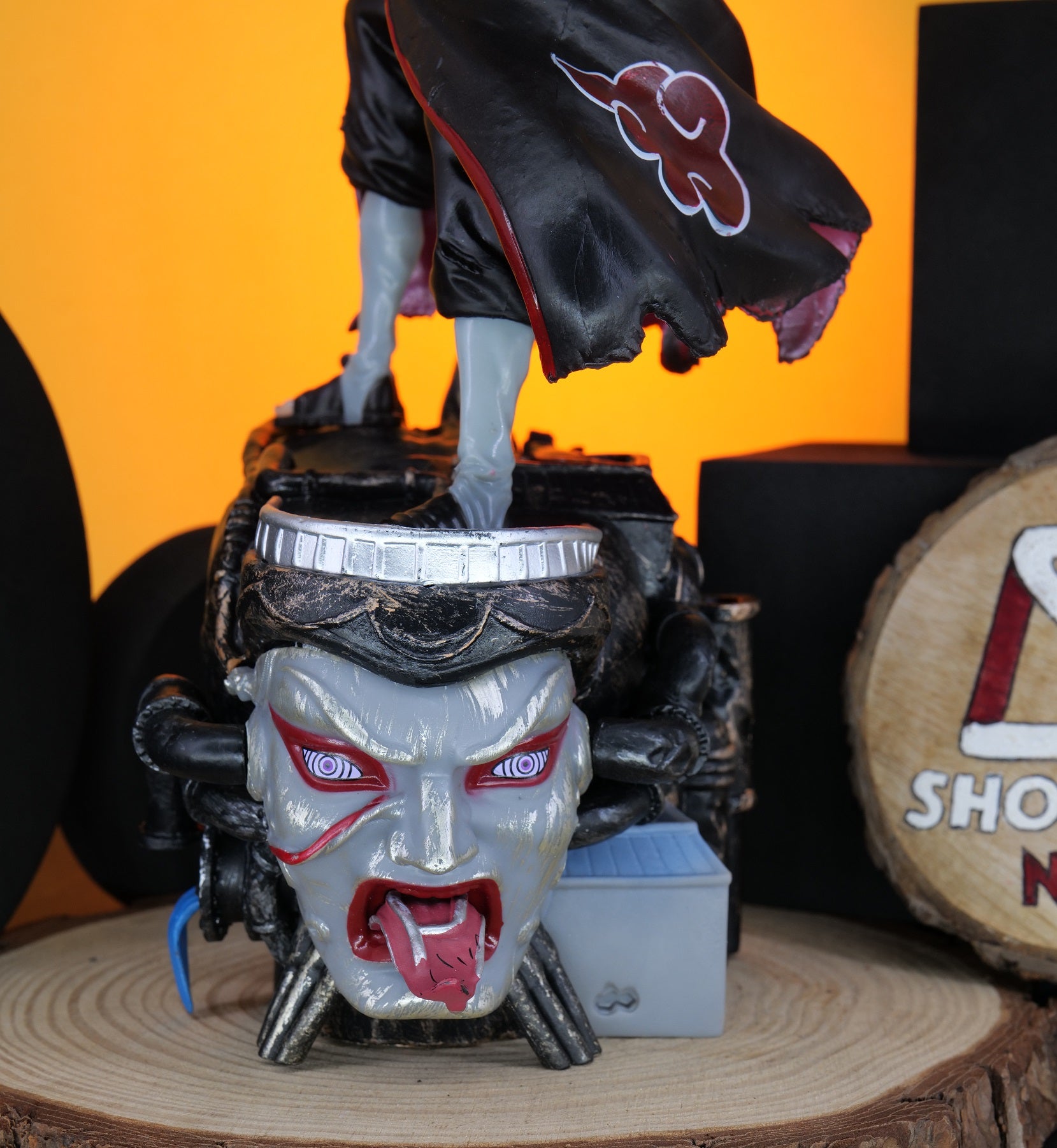 LARGE HEAD WITH  OPEN MOUTH 