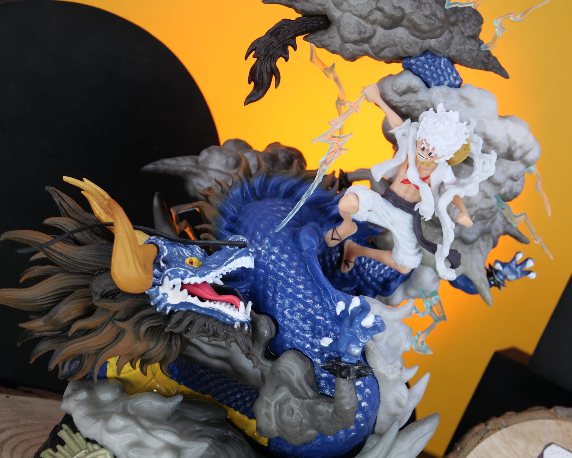 Luffy Gear 5 Vs Kaidou One Piece 23cm CLOSEUP