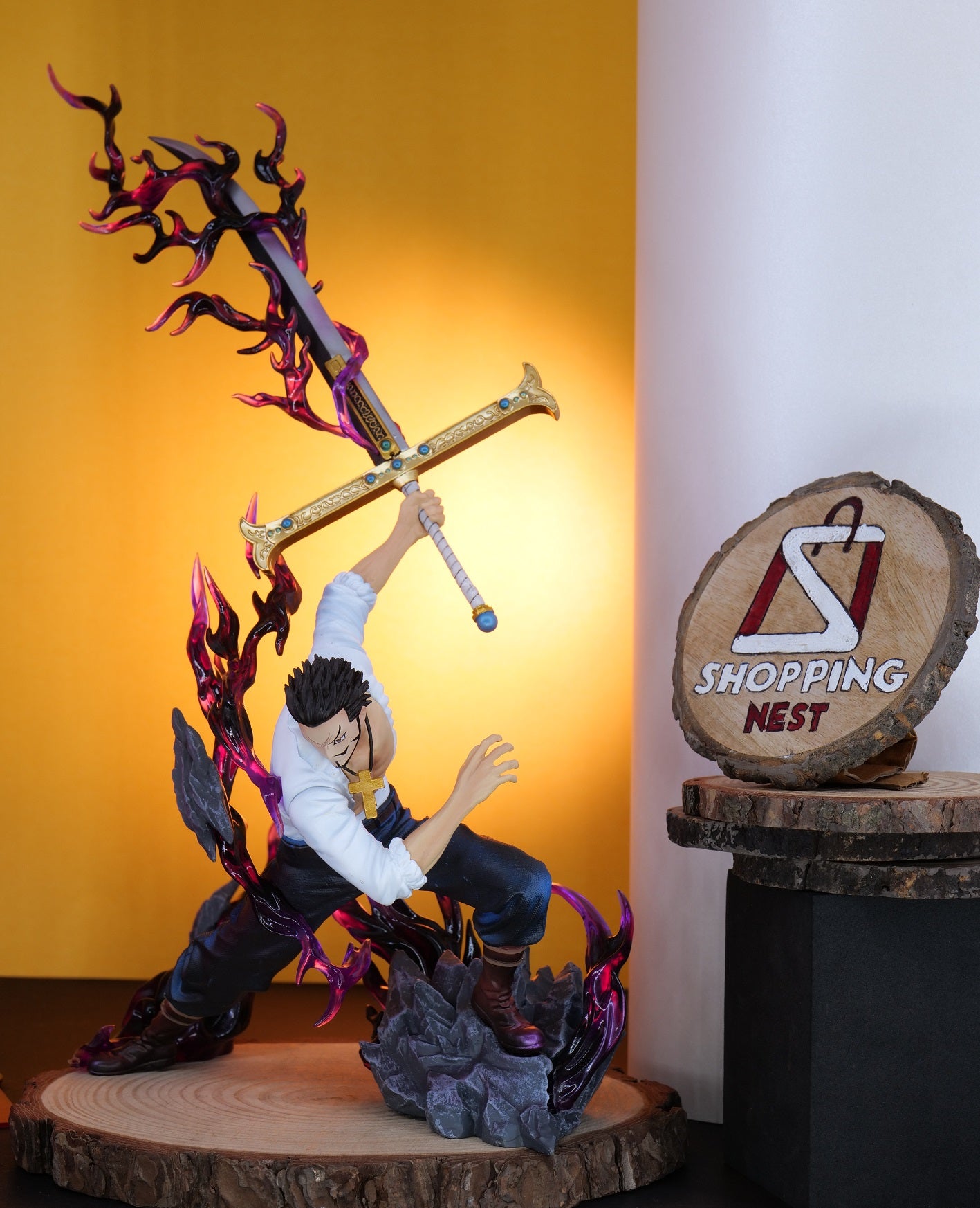 Dracule Mihawk Figurine 35cm RIGHT SIDE