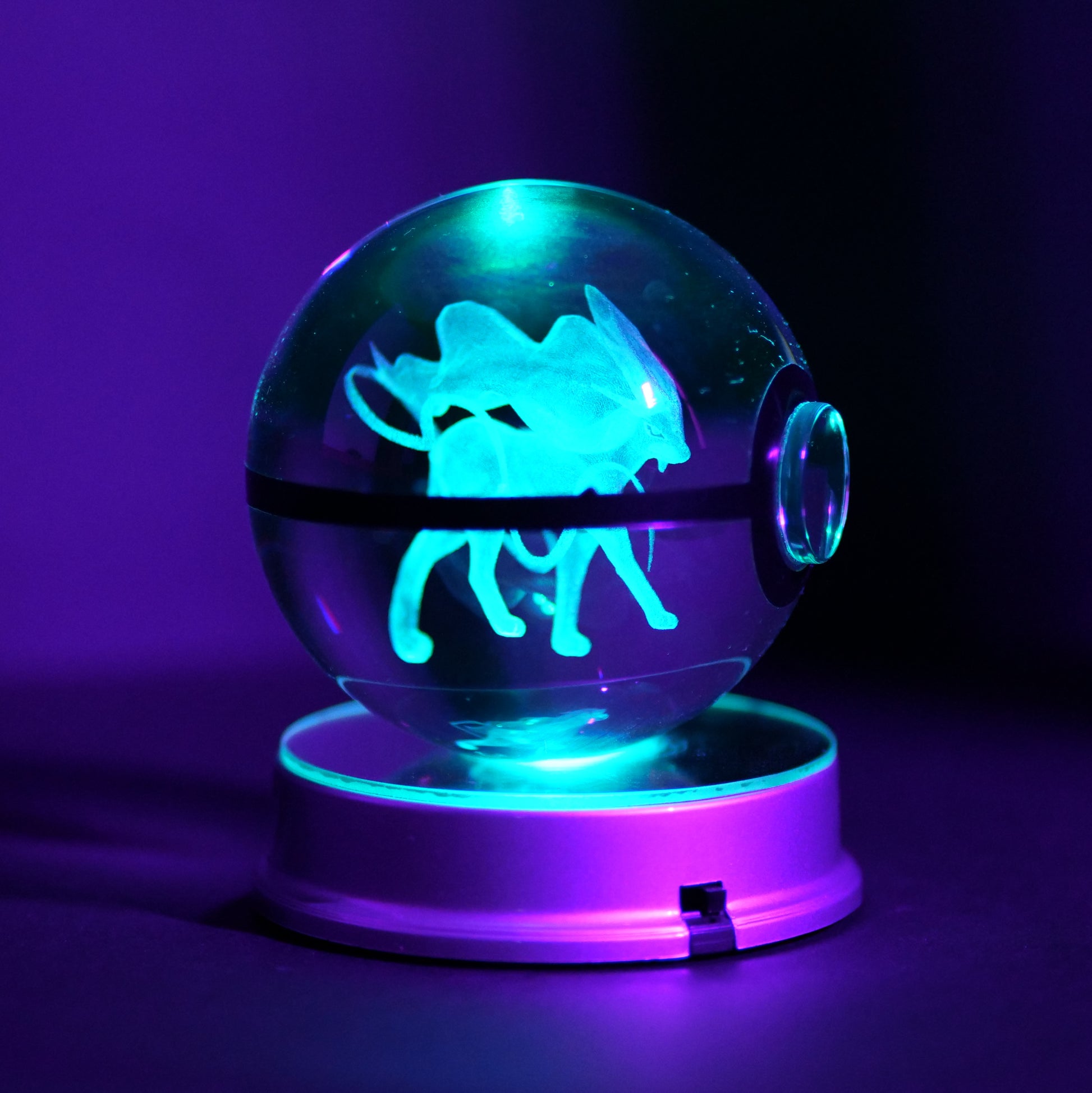  Pokémon Crystal Poké Ball 3D  with sky blue light 