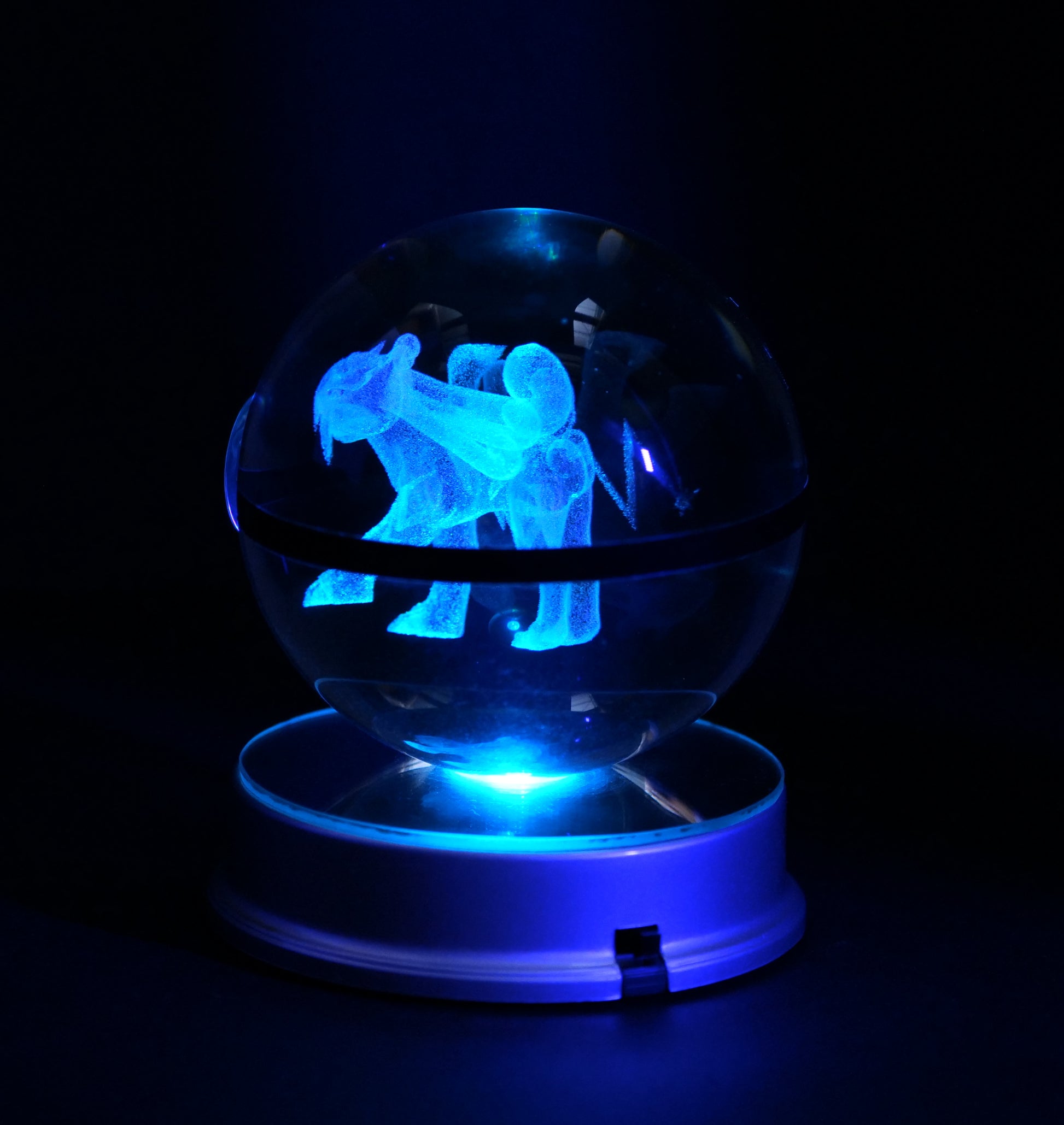 Raikou Pokémon Crystal Poké Ball 3D with blue light 