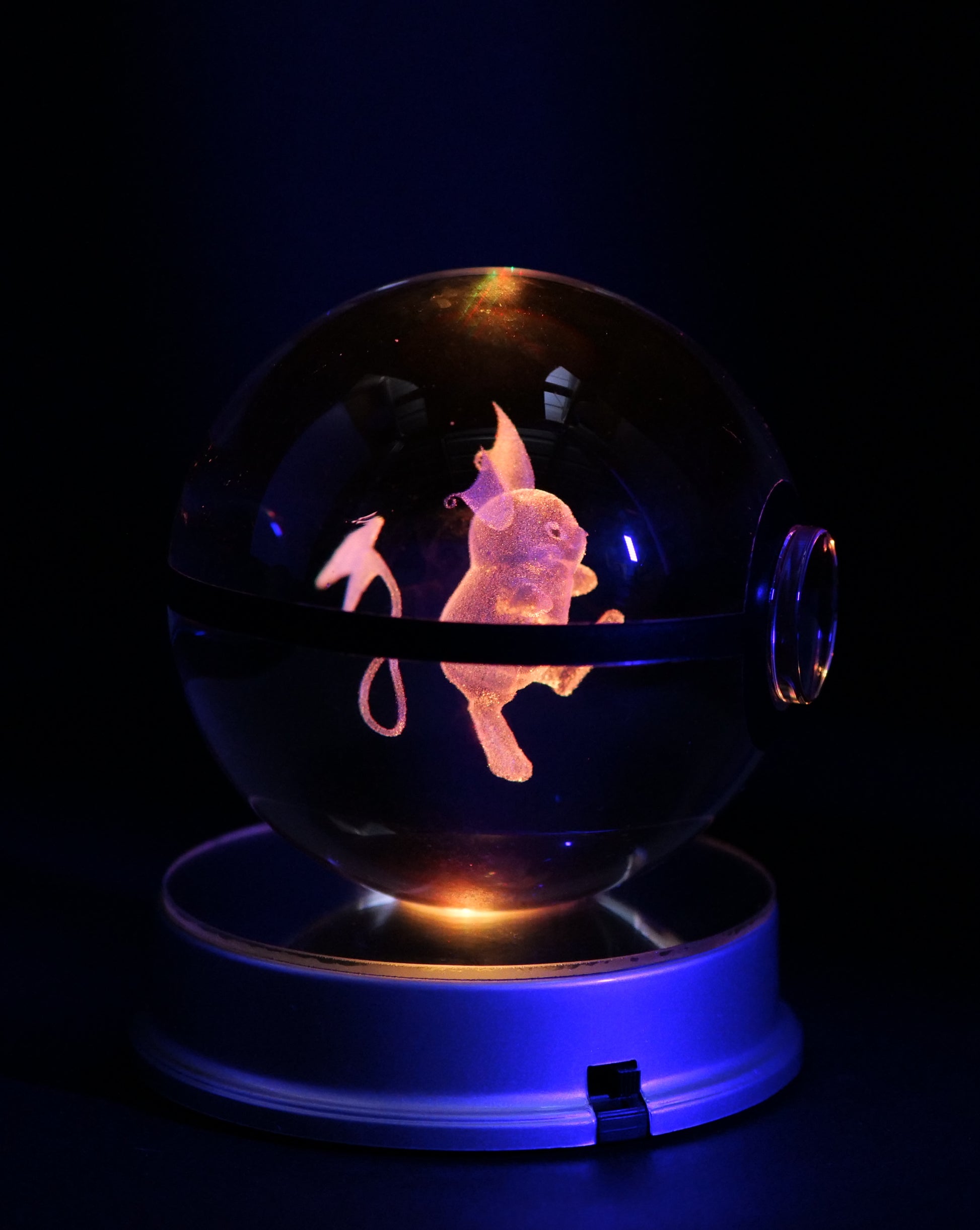 Raichu Pokémon Crystal Poké Ball 3D  with red colour and blue shade 