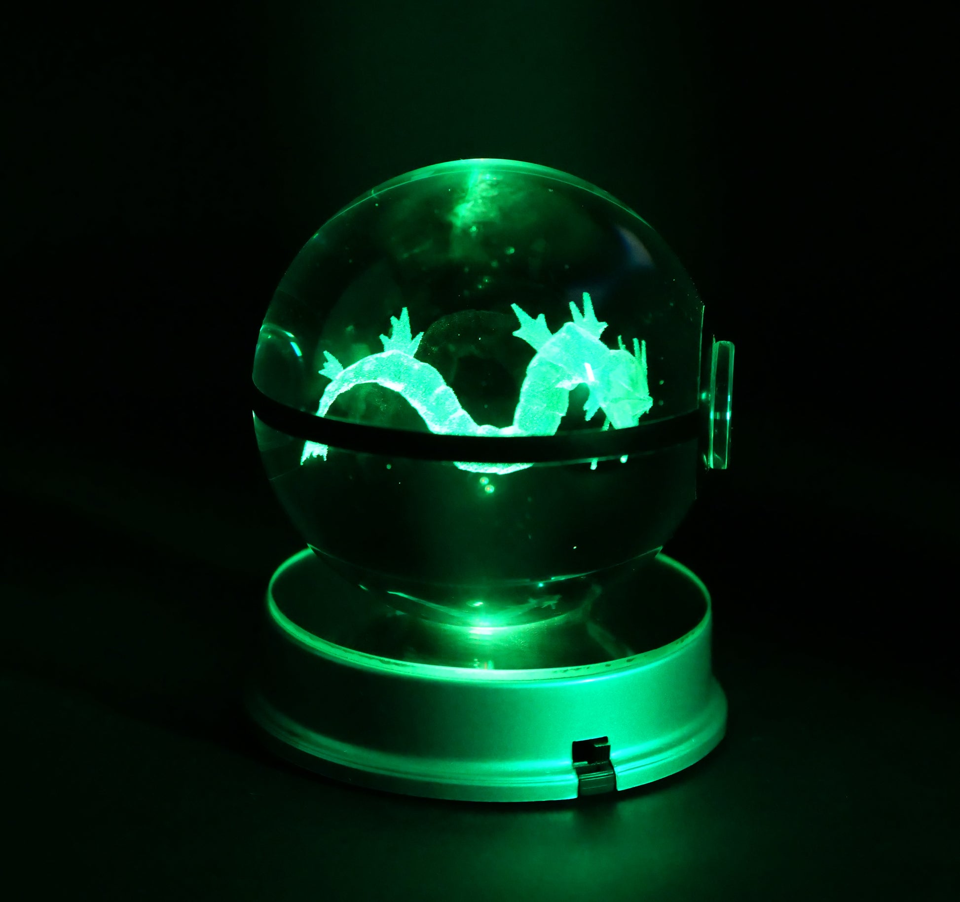  Gyarados Crystal Poké Ball 3D  with green light 